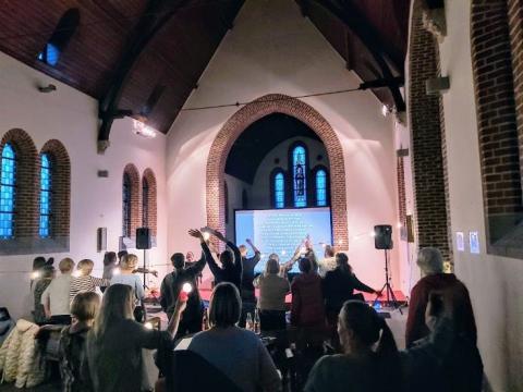 Zing mee @ kerk Grazen © Vrije Tijd Geetbets